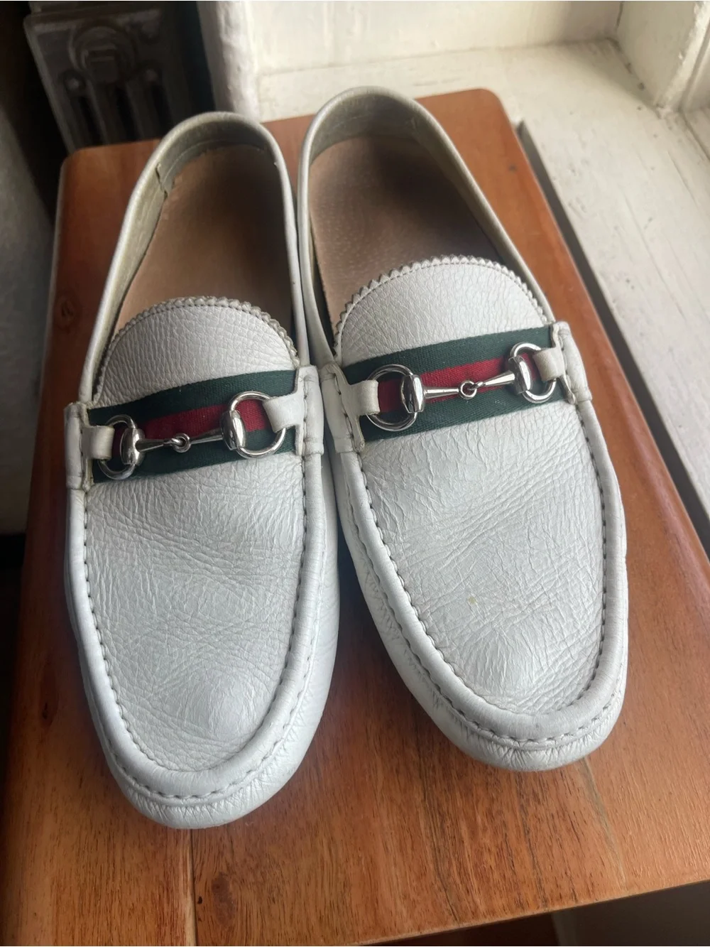 Gucci White Leather Slip-On Loafers with Green & Red Web
